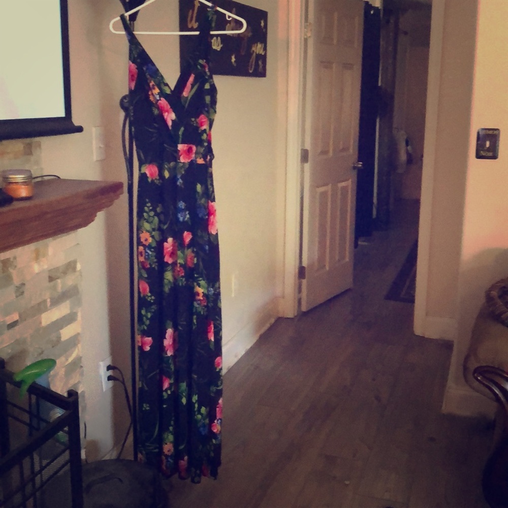 Maxi tie dress